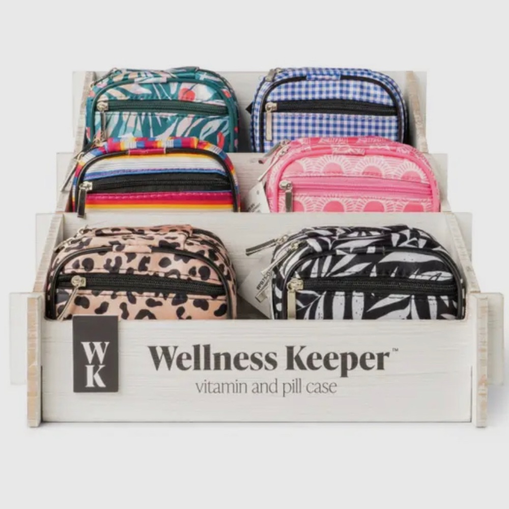 NEW Women’s pill & vitamin assortment case